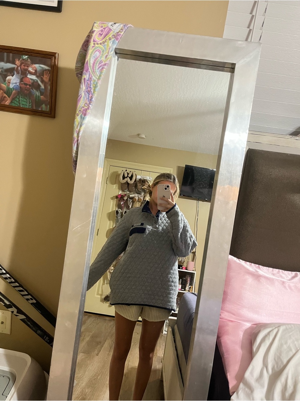 Magellan Outdoors Quilted Crewneck Pullover - Light Gray with Navy Trim